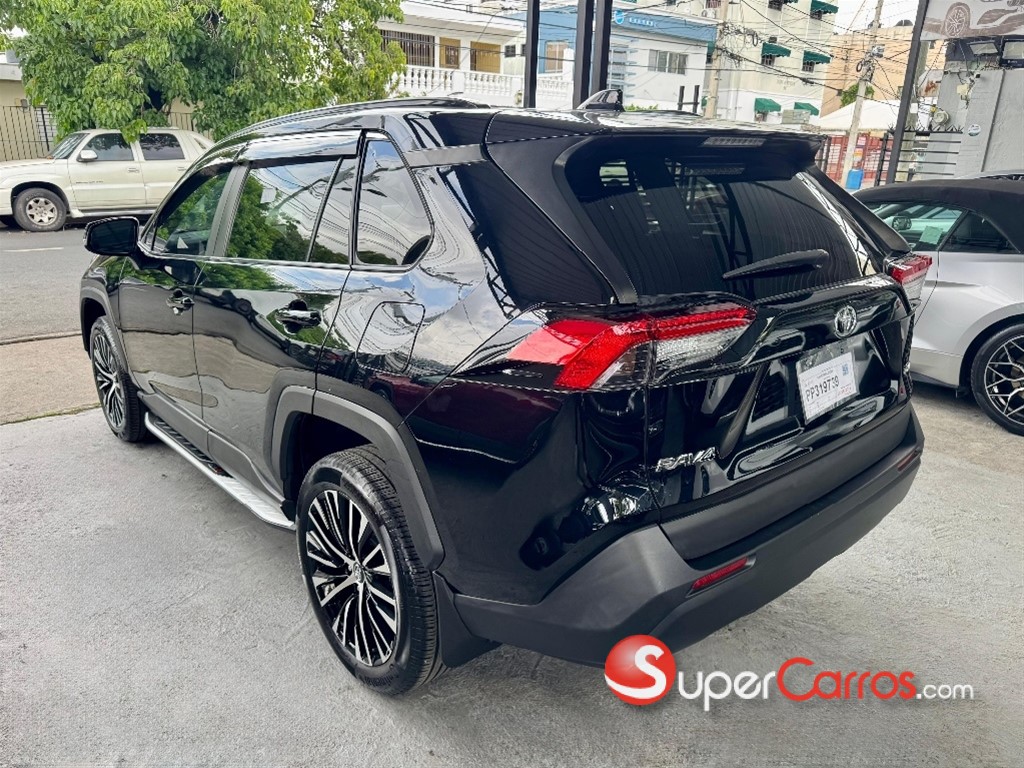 2021 Toyota RAV4 XLE Premium — foto 7 / 12