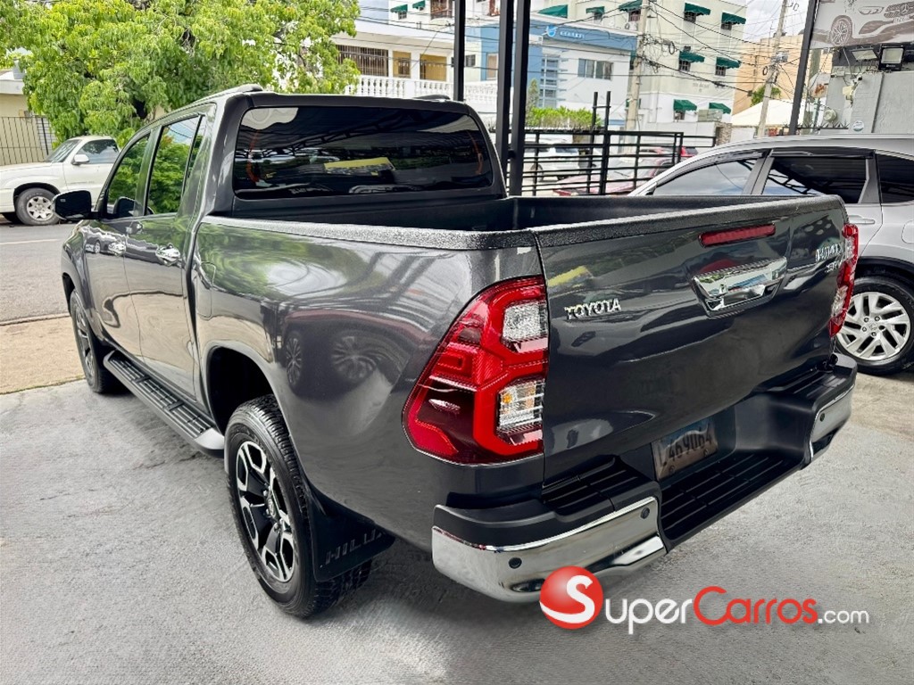 2023 Toyota Hilux Limited TSS — foto 9 / 11