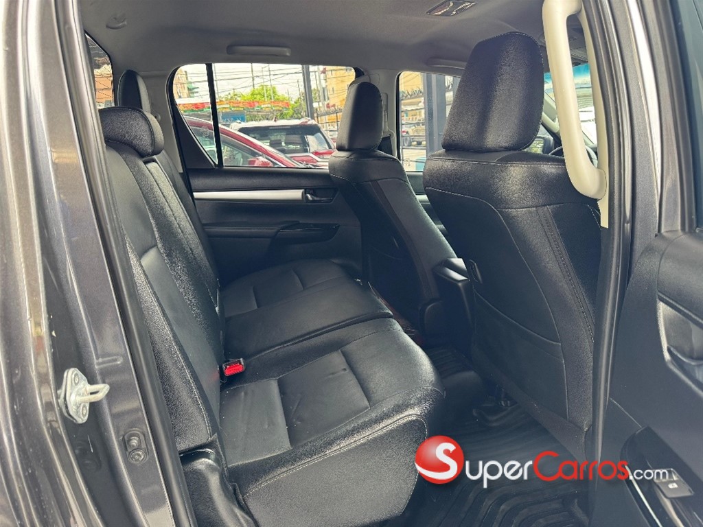 2023 Toyota Hilux Limited TSS — foto 10 / 11