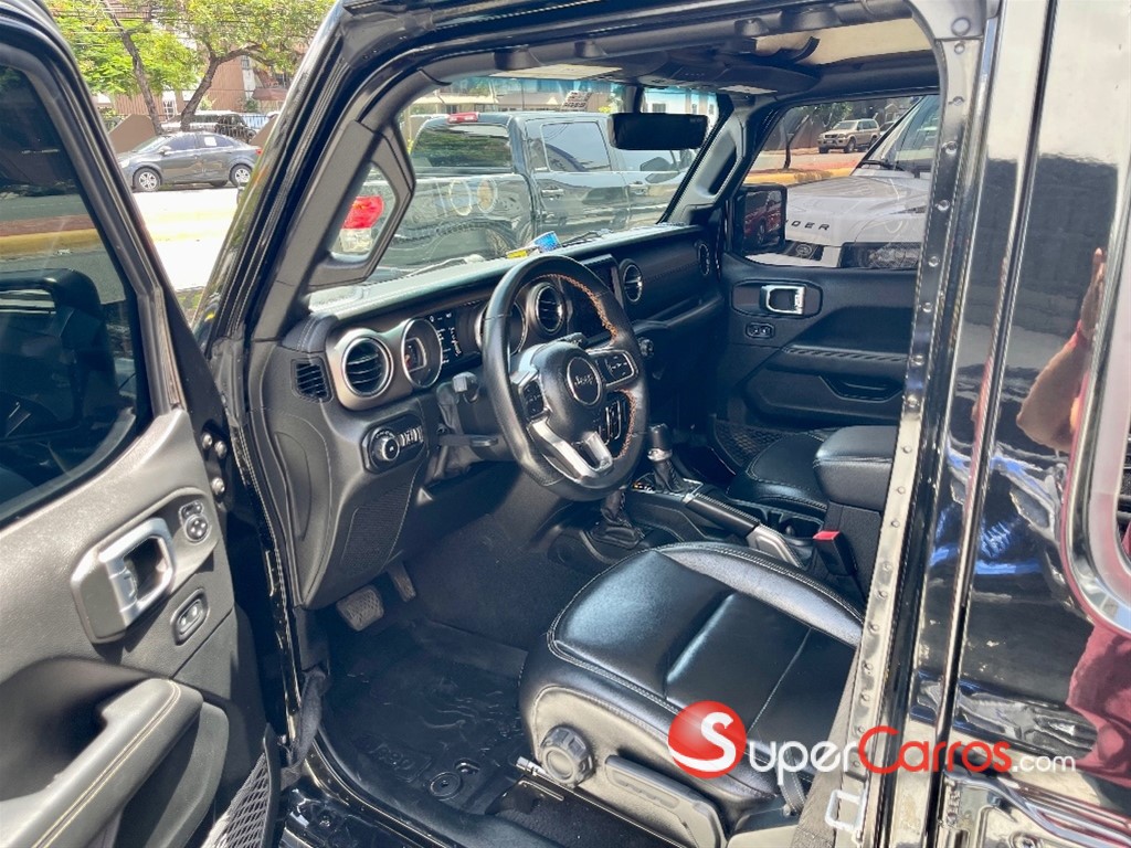 2020 Jeep Gladiator Overland — foto 7 / 12