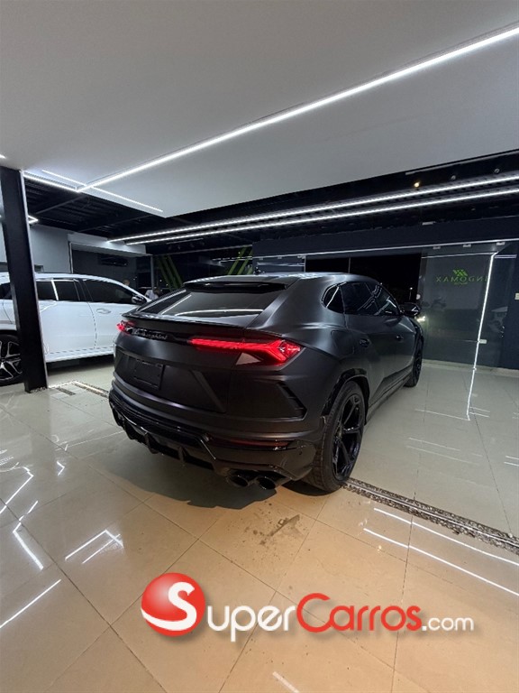 2021 Lamborghini Urus — foto 6 / 11
