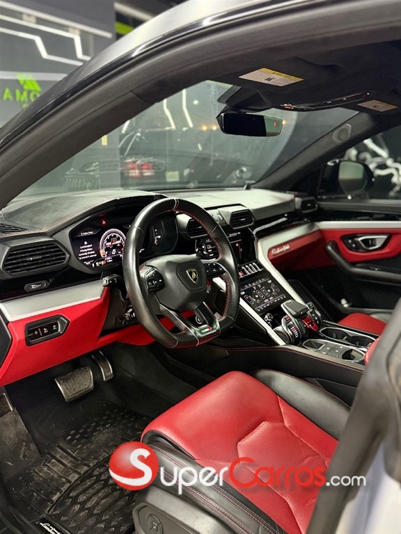 2021 Lamborghini Urus — foto 7 / 11