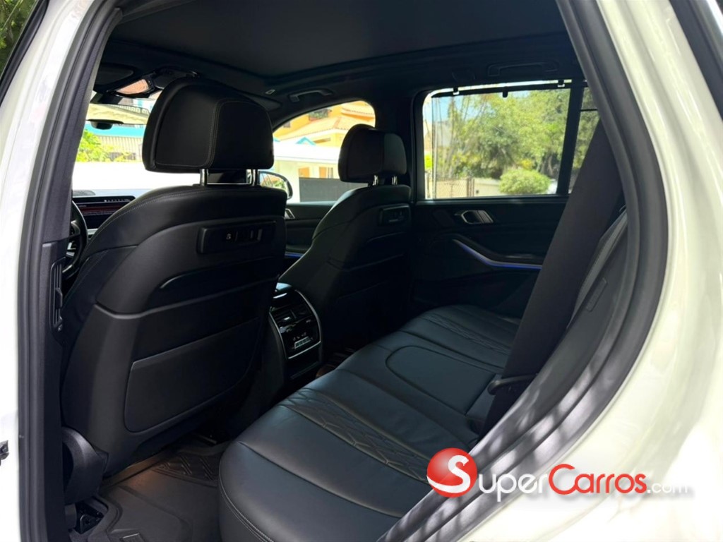 2020 BMW X 5 M Performance X-DRIVE 50i — foto 7 / 10