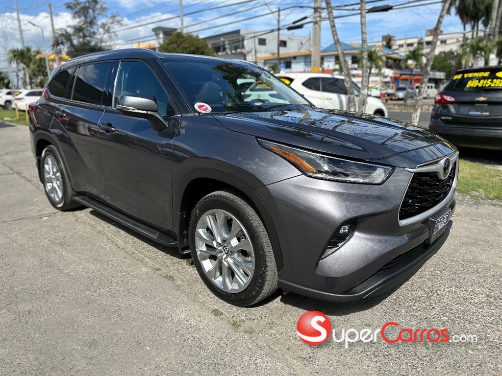 2021 Toyota Highlander XLE — foto 2 / 12