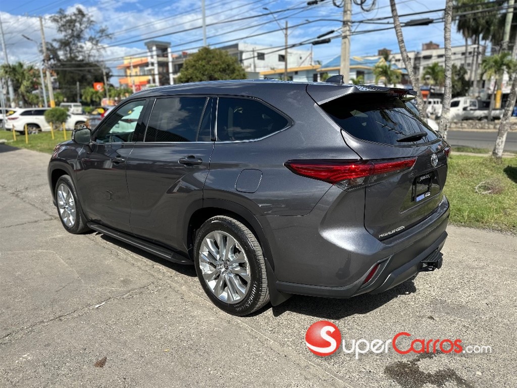 2021 Toyota Highlander XLE — foto 4 / 12