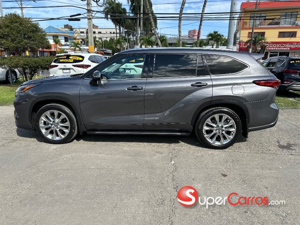 2021 Toyota Highlander XLE — foto 7 / 12