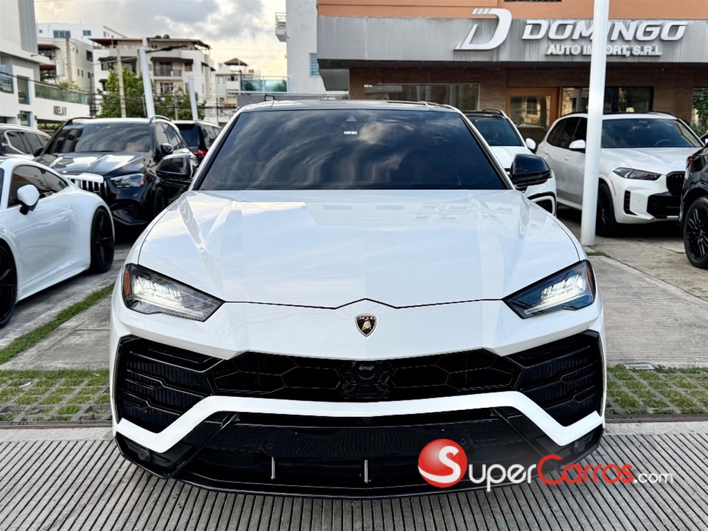 2019 Lamborghini Urus — foto 2 / 12