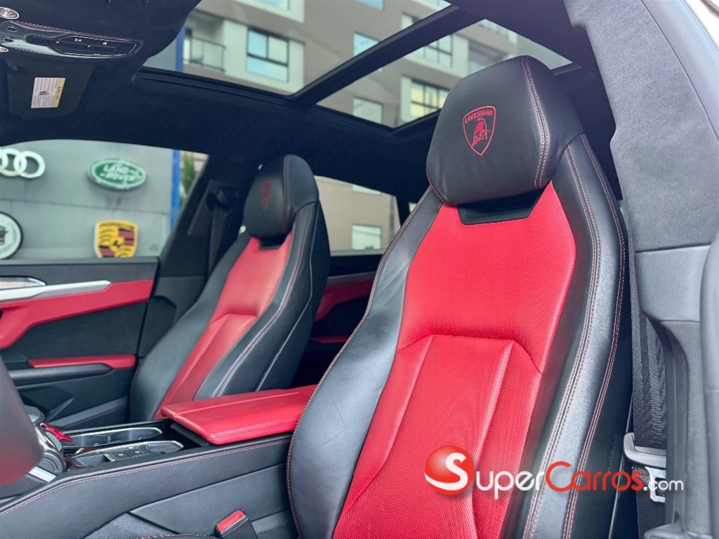 2019 Lamborghini Urus — foto 4 / 12