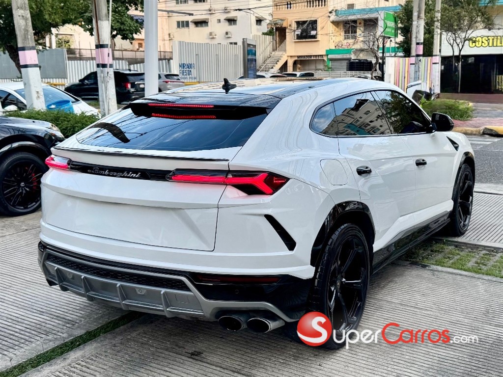 2019 Lamborghini Urus — foto 12 / 12