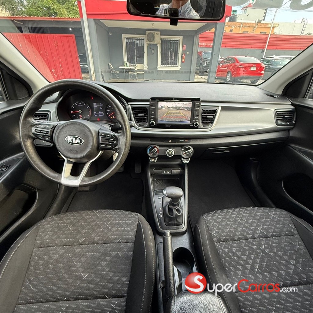 2020 Kia Rio S — foto 8 / 12