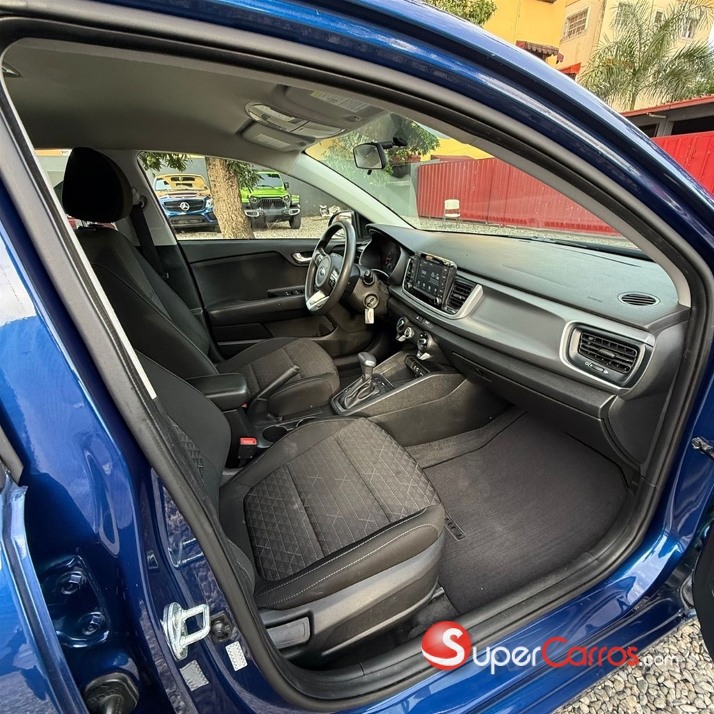 2020 Kia Rio S — foto 9 / 12