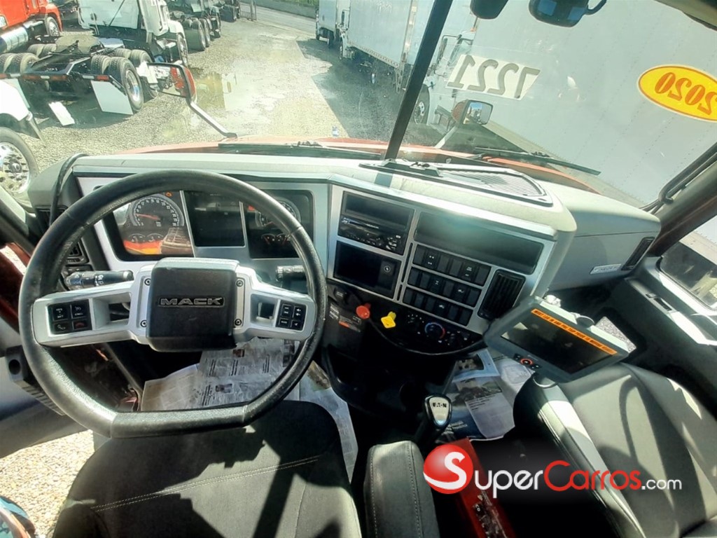 2020 Mack Anthem — foto 5 / 8