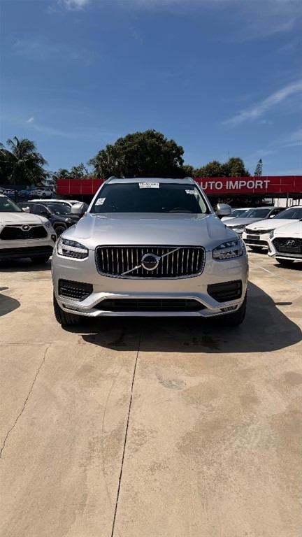 2020 Volvo XC90 Momentum T5 — foto 2 / 11