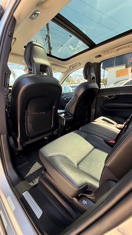 2020 Volvo XC90 Momentum T5 — foto 10 / 11