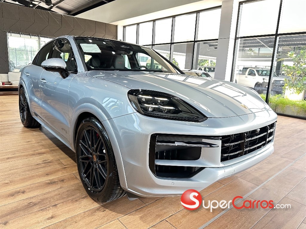 2026 Porsche Cayenne Coupe GTS — foto 4 / 10