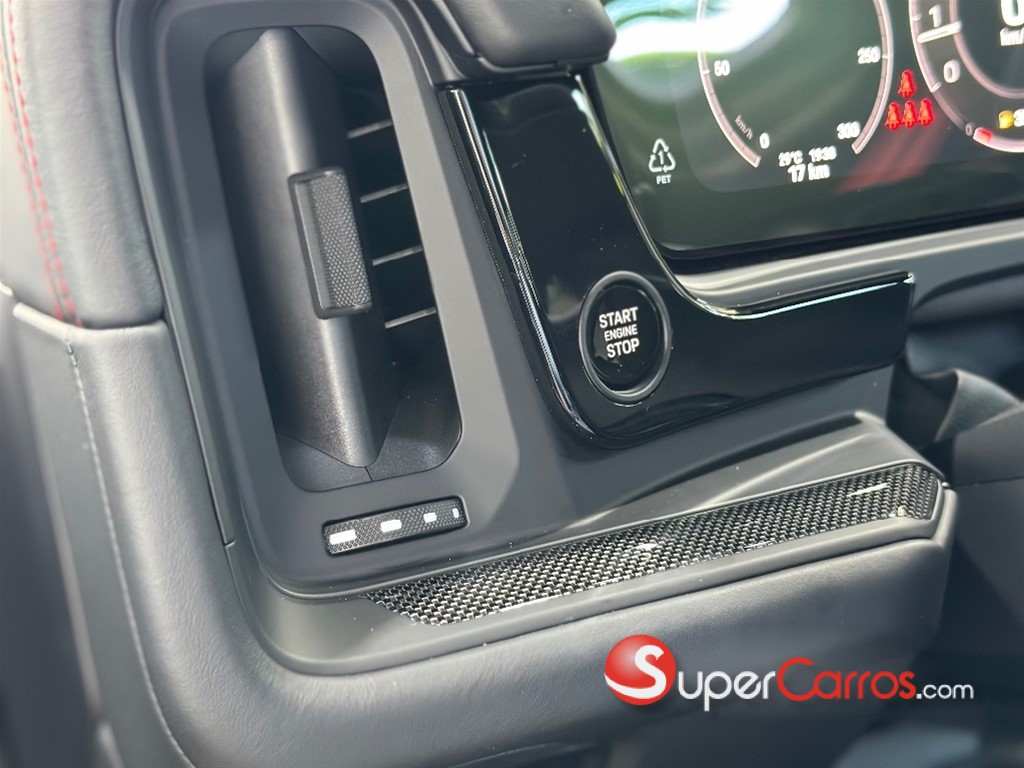2026 Porsche Cayenne Coupe GTS — foto 10 / 10