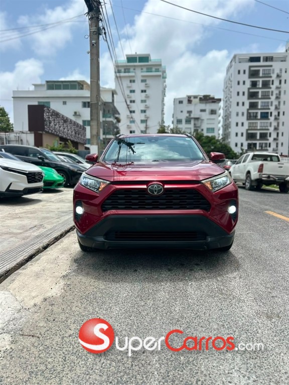 2019 Toyota RAV4 XLE — foto 3 / 12