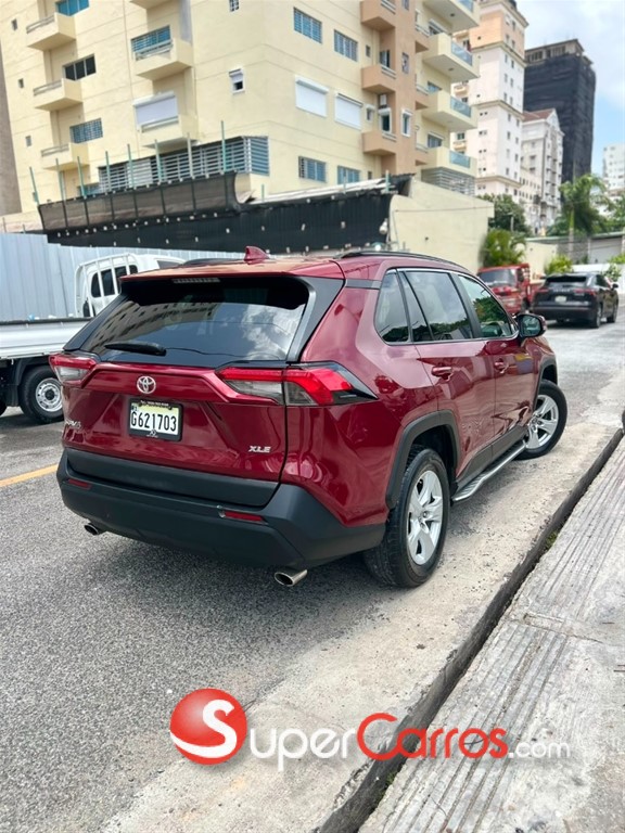 2019 Toyota RAV4 XLE — foto 7 / 12