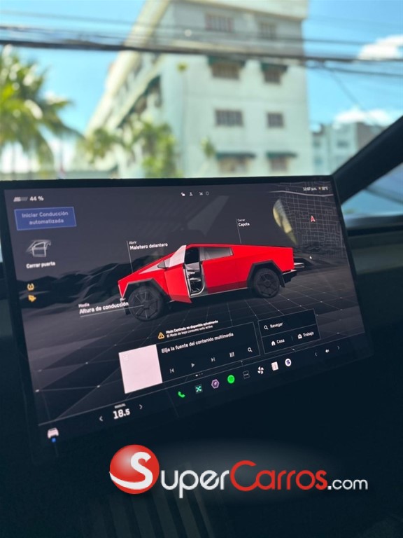 2024 Tesla CyberTruck — foto 7 / 12