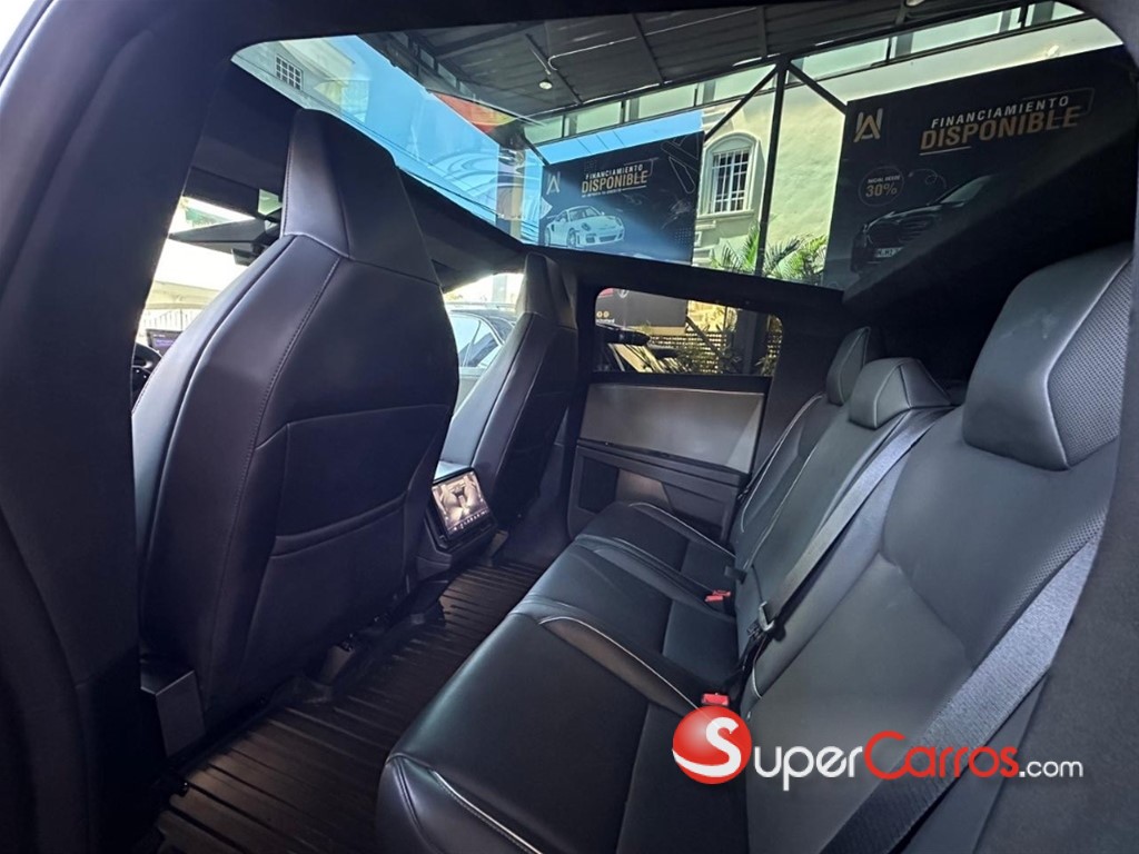 2024 Tesla CyberTruck — foto 9 / 12