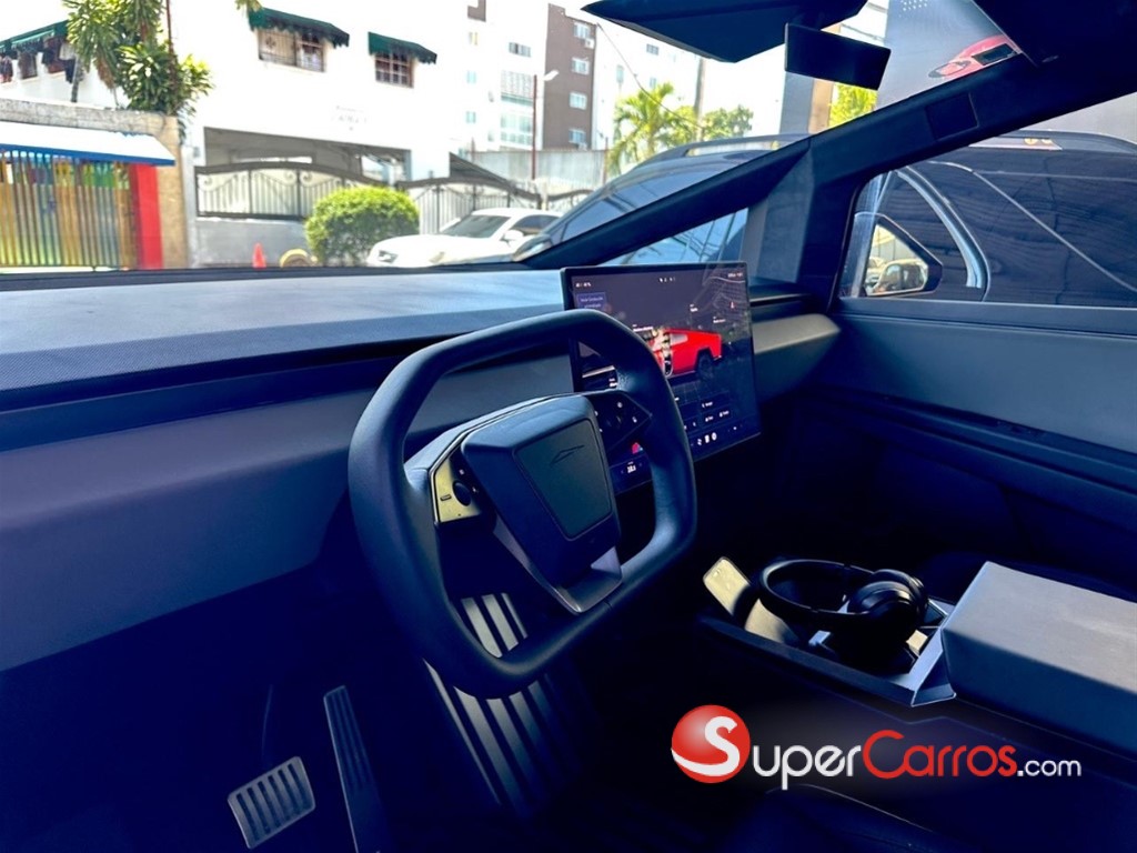 2024 Tesla CyberTruck — foto 10 / 12