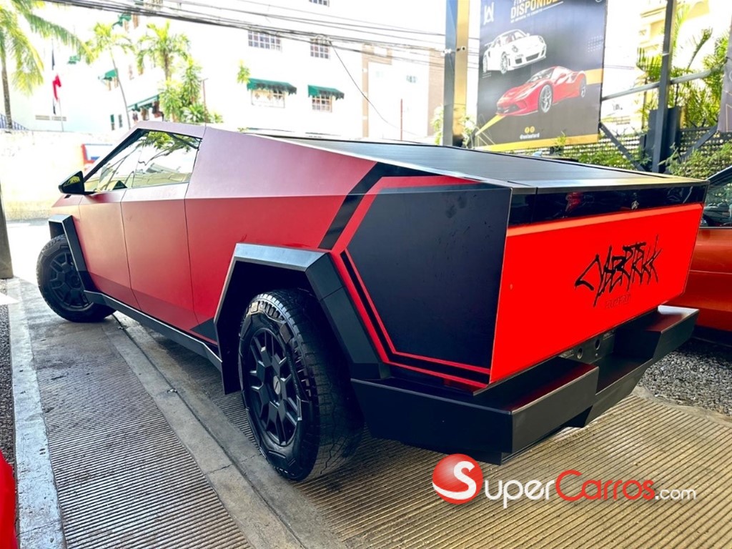 2024 Tesla CyberTruck — foto 11 / 12