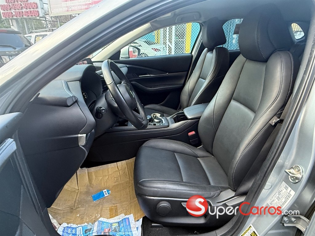 2021 Mazda CX-30 — foto 9 / 12