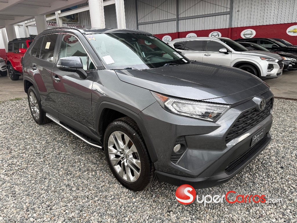 2021 Toyota RAV4 XLE — foto 5 / 12