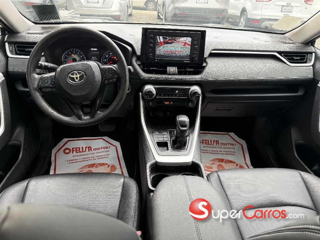 2021 Toyota RAV4 XLE — foto 9 / 12