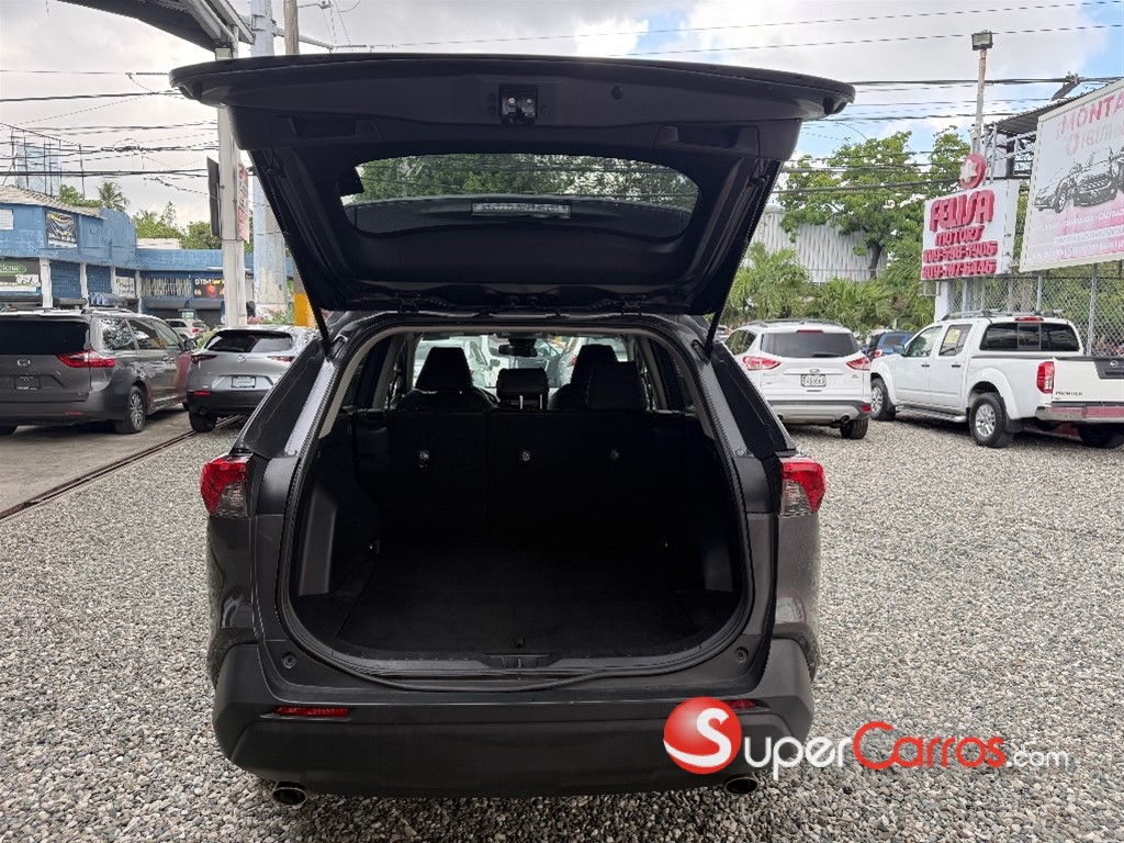 2021 Toyota RAV4 XLE — foto 12 / 12