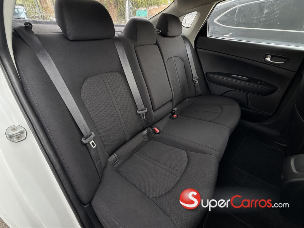 2018 Kia Optima LX — foto 7 / 9