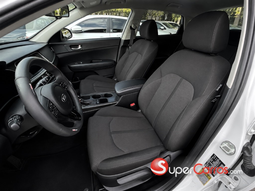 2018 Kia Optima LX — foto 9 / 9