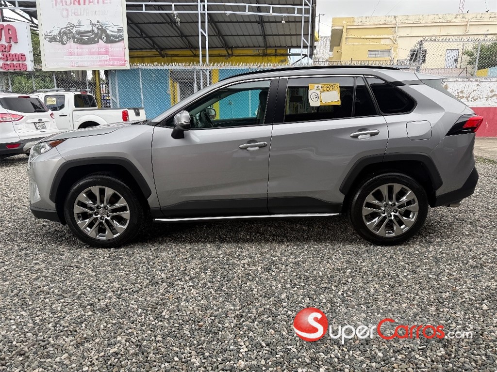 2021 Toyota RAV4 XLE — foto 3 / 12