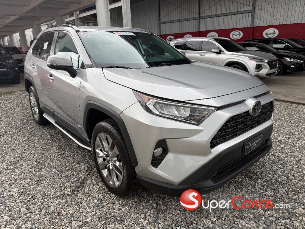 2021 Toyota RAV4 XLE — foto 5 / 12