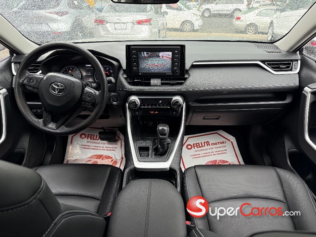 2021 Toyota RAV4 XLE — foto 8 / 12