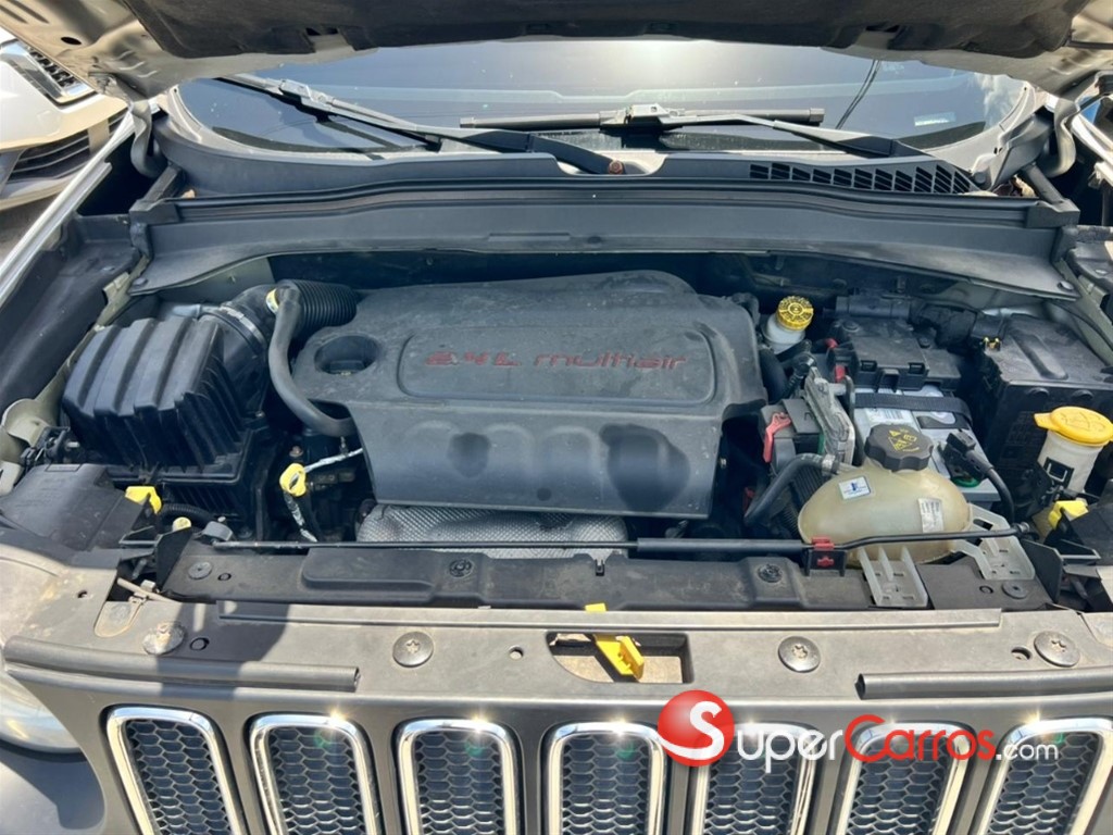 2018 Jeep Renegade Latitude — foto 2 / 11