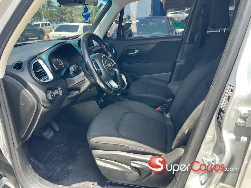 2018 Jeep Renegade Latitude — foto 6 / 11