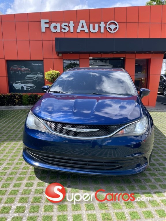 2017 Chrysler Pacifica Touring — foto 3 / 10