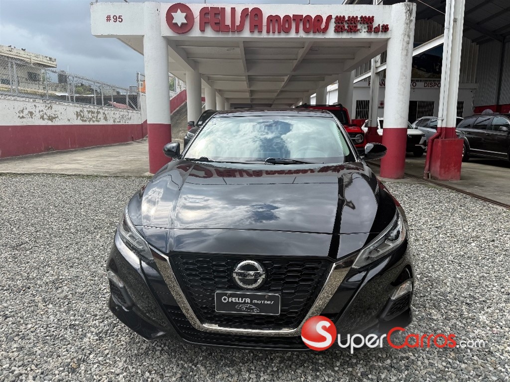 2020 Nissan Altima SR