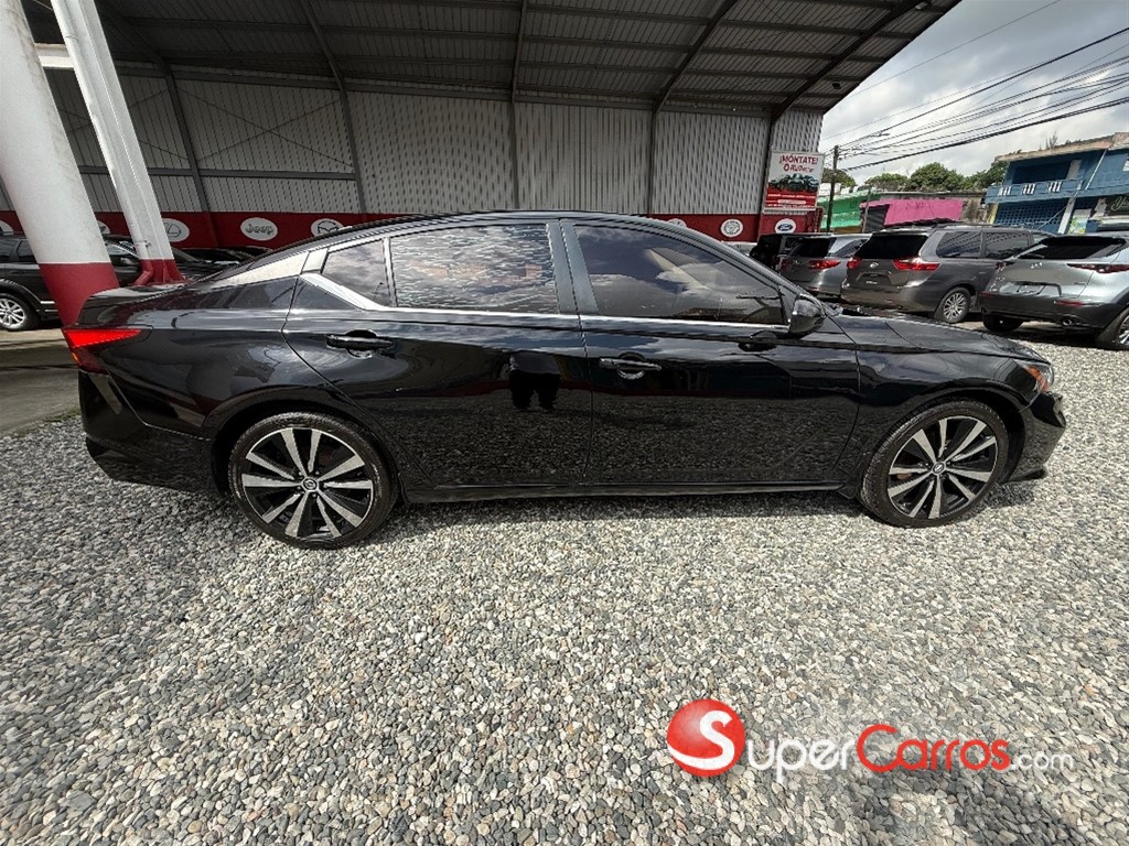 2020 Nissan Altima SR — foto 6 / 12