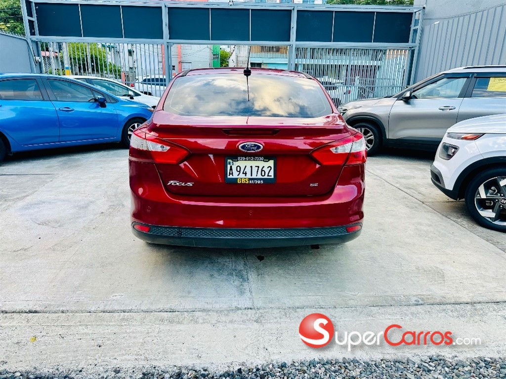 2014 Ford Focus SE — foto 3 / 8