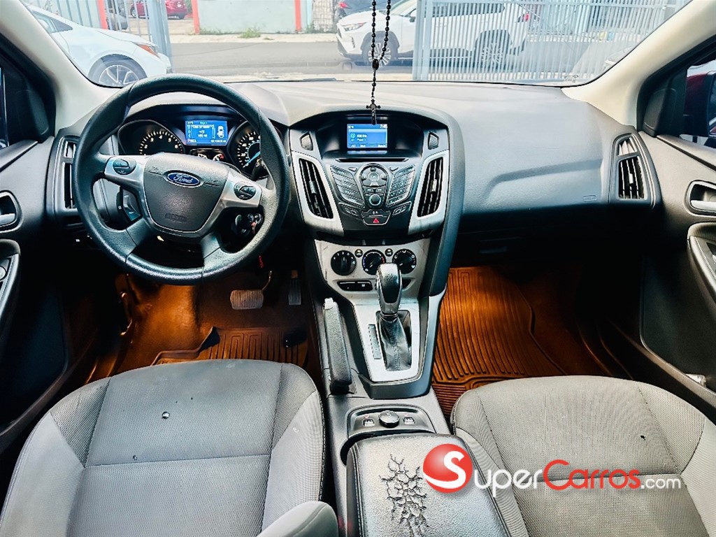 2014 Ford Focus SE — foto 6 / 8