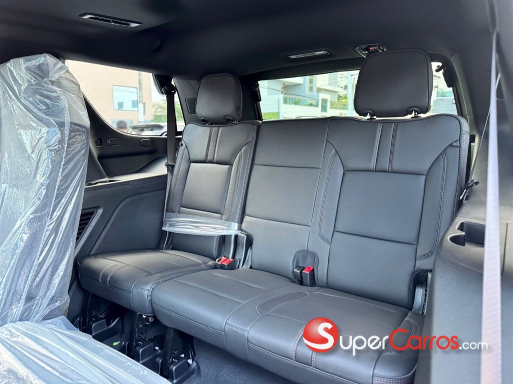 2026 Chevrolet Tahoe RST Duramax — foto 7 / 12