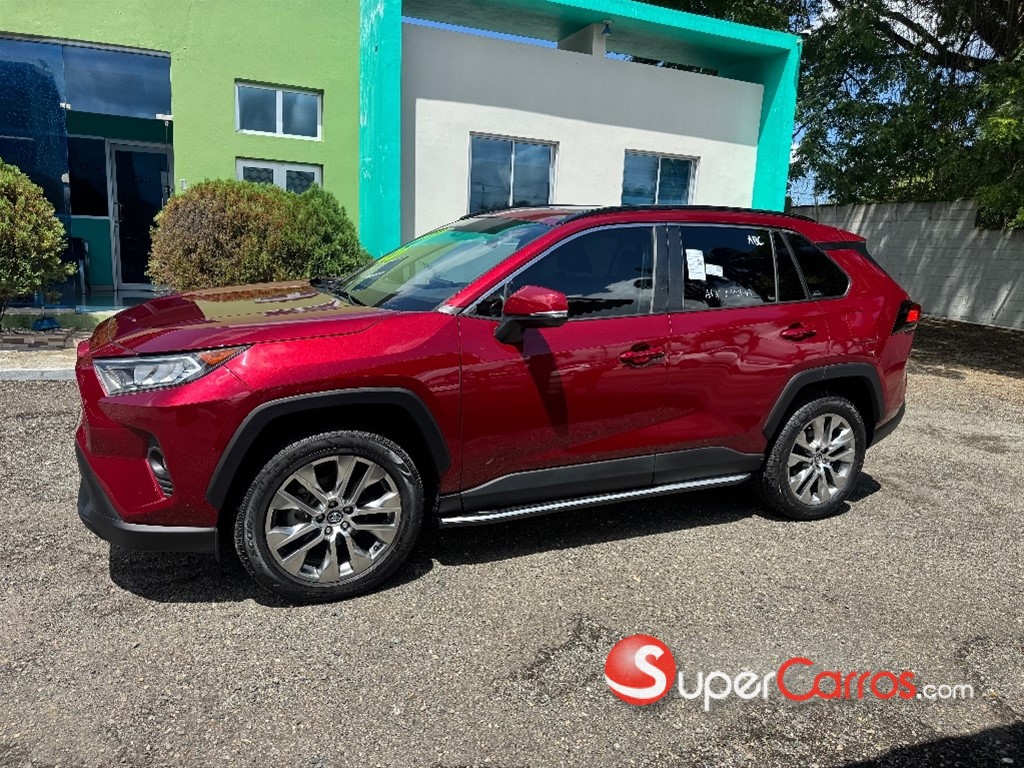 2020 Toyota RAV4 XLE — foto 3 / 12