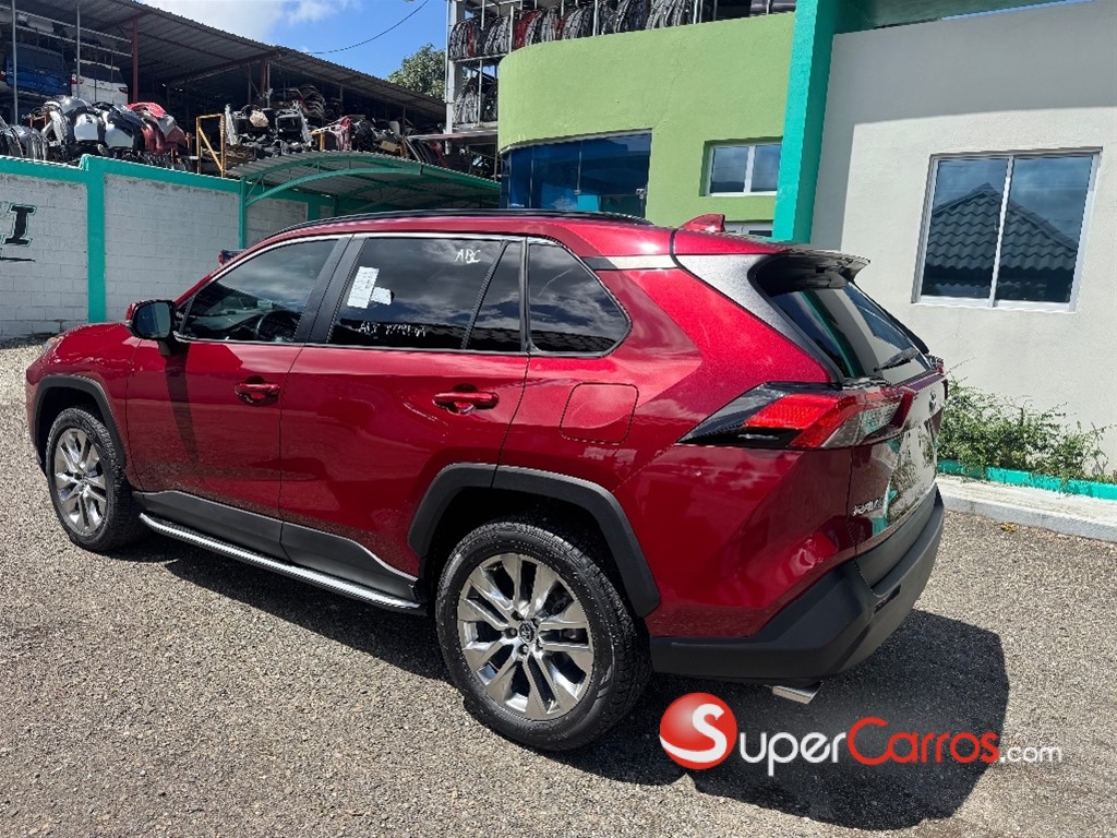 2020 Toyota RAV4 XLE — foto 5 / 12