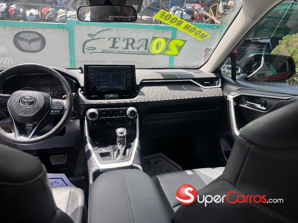 2020 Toyota RAV4 XLE — foto 12 / 12
