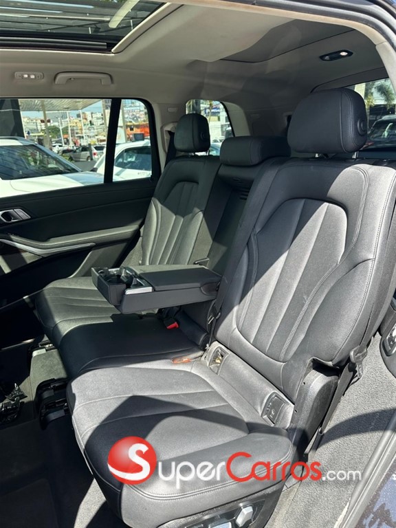 2020 BMW X 7 XDRIVE 40i — foto 8 / 11