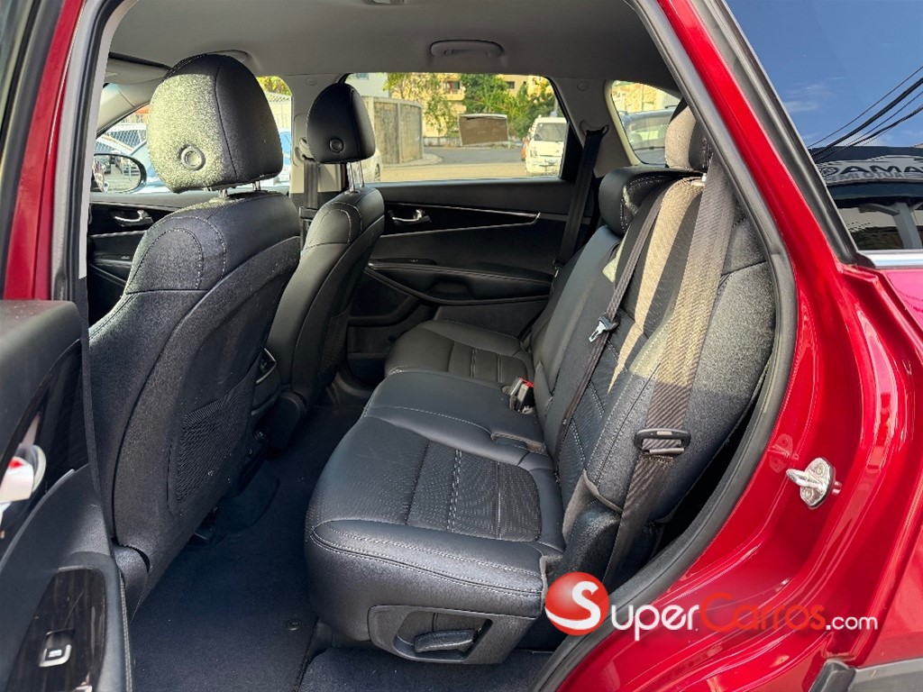 2020 Kia Sorento LX — foto 7 / 11