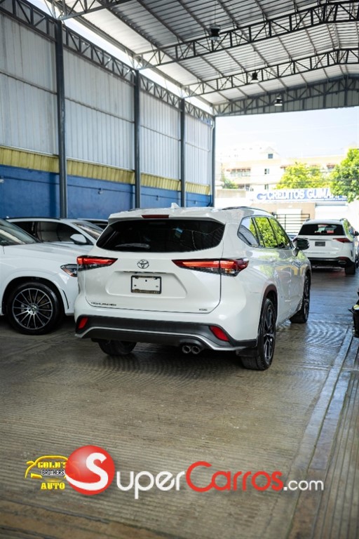 2021 Toyota Highlander XSE — foto 6 / 12