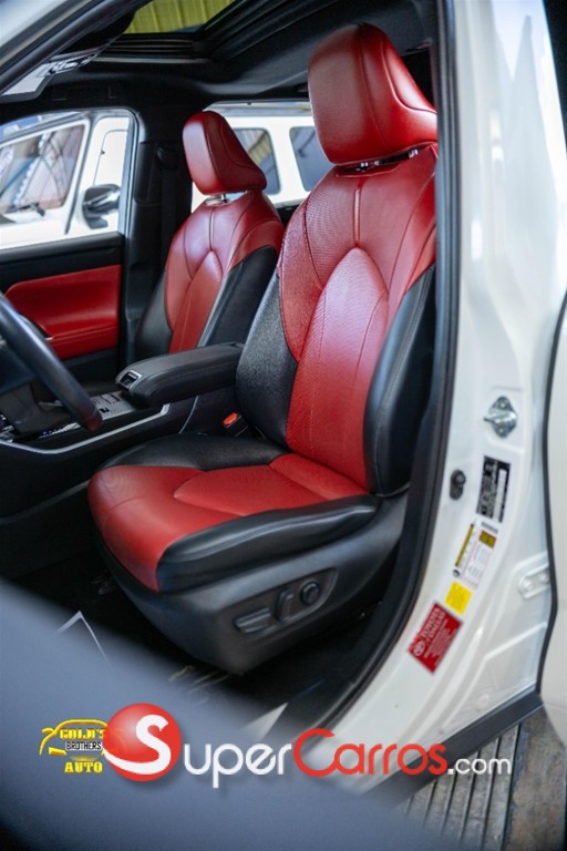 2021 Toyota Highlander XSE — foto 8 / 12